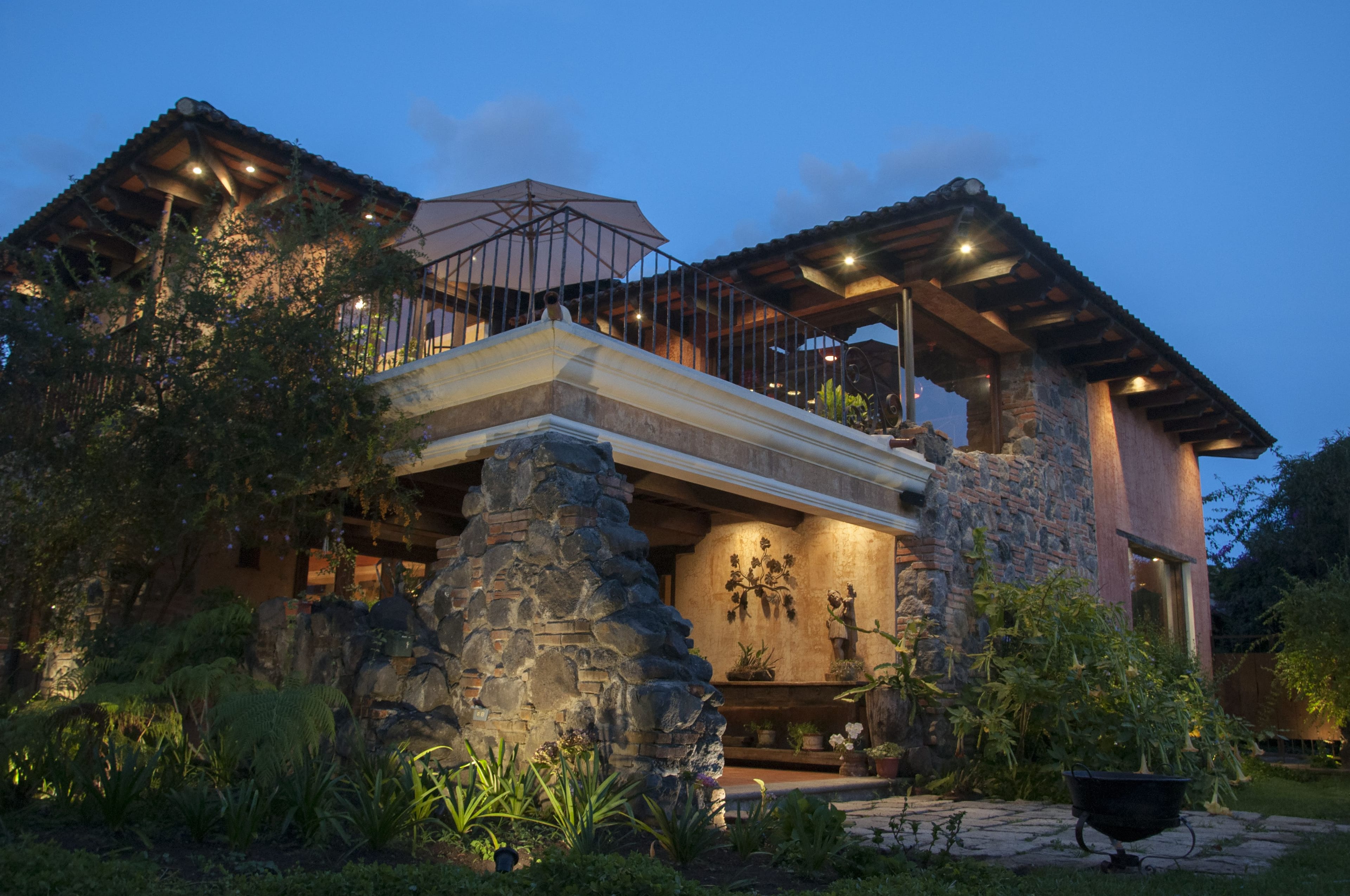 Casa residencial para servicios de compraventa de inmuebles